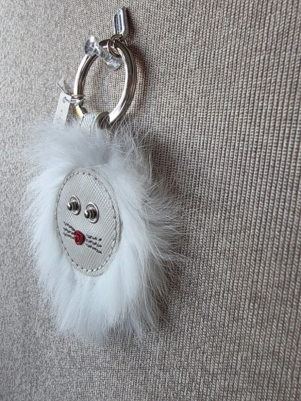 COACH WHITE FURRY LION KEYRING W/COACH CHARM SILVER-TONE NWT W/COACH BOX